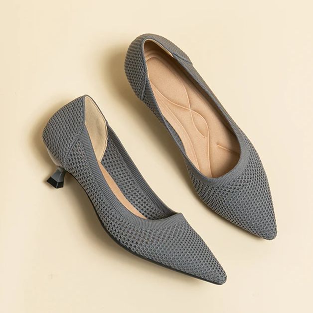 Scarpin Salto Kitten Confortável em Malha Tricô - Leandra