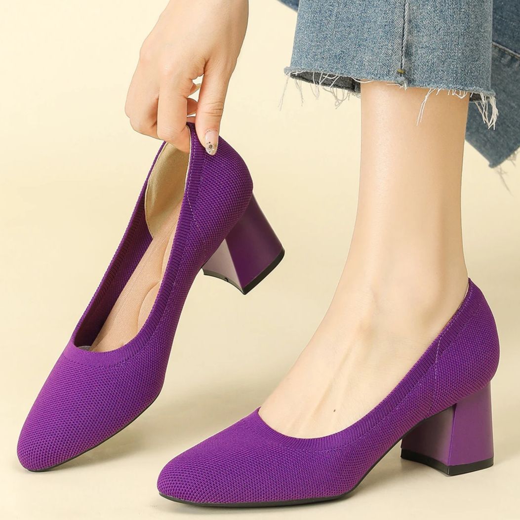 Scarpin Salto Bloco em Malha Tricô Confortável – Dominique