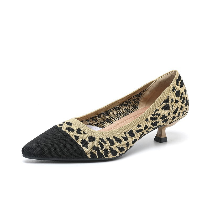 Scarpin Salto Kitten Confortável em Malha Tricô - Paola