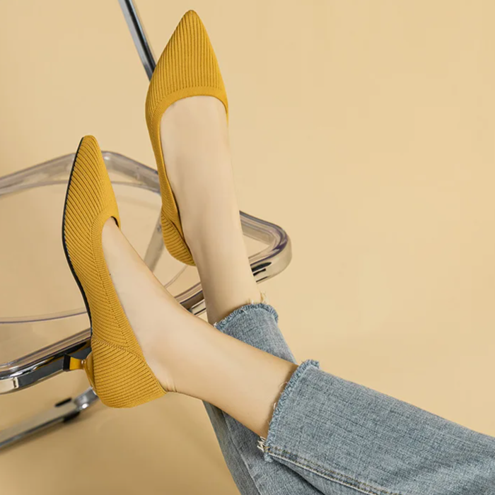 Scarpin Salto Kitten Confortável em Malha Tricô - Agnes