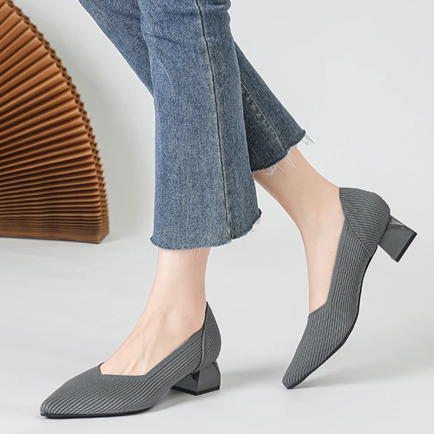 Scarpin Salto Bloco Confortável em Malha Tricô - Scarlett