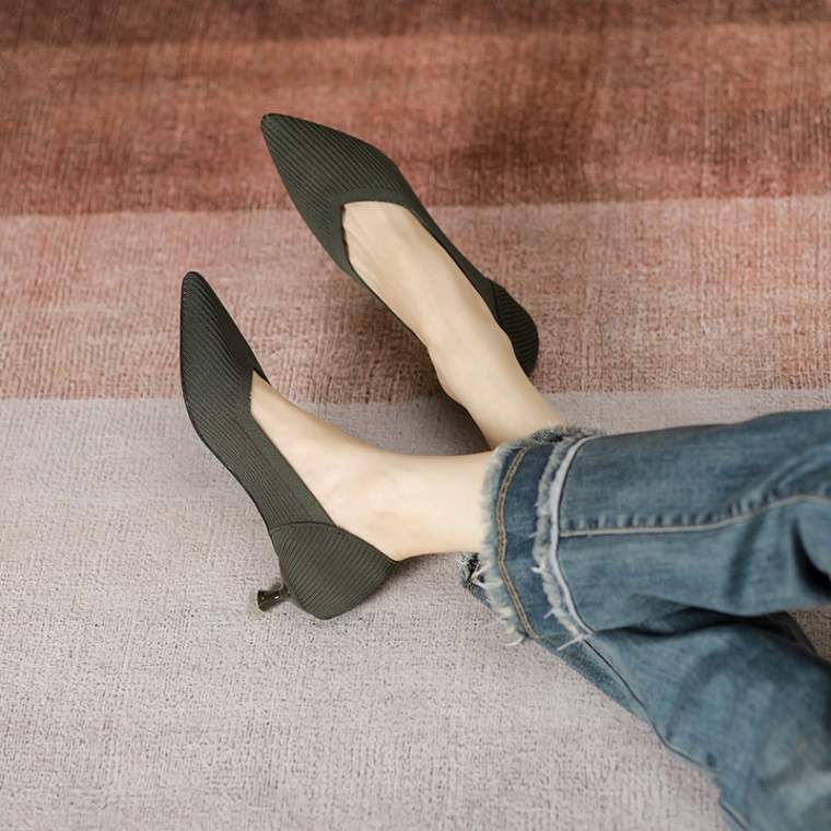 Scarpin Salto Kitten Confortável em Malha Tricô - Grace