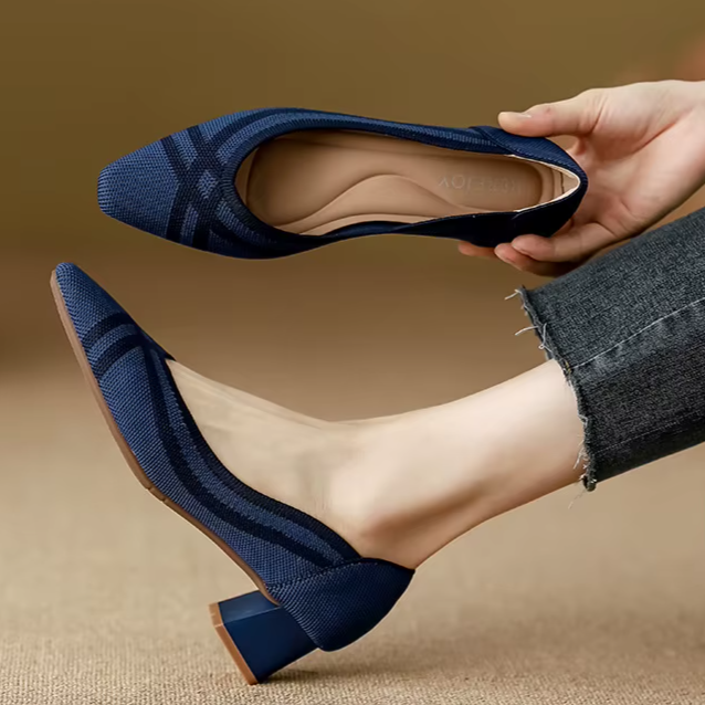 Scarpin Salto Bloco Confortável em Malha Tricô - Arianna