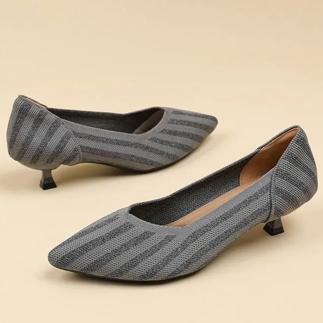 Scarpin Salto Kitten Confortável em Malha Tricô - Cynthia