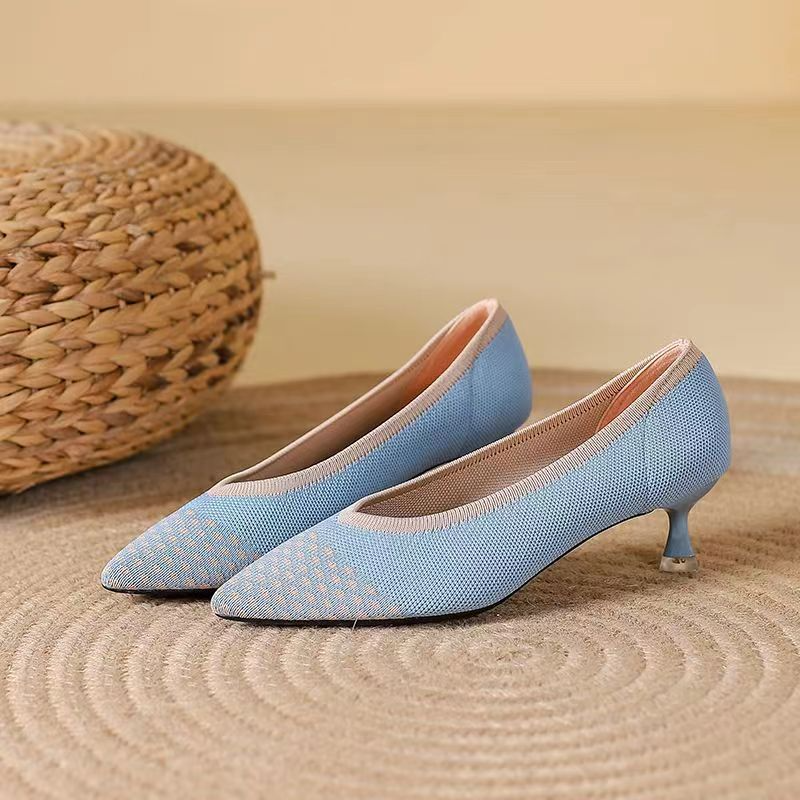 Scarpin Salto Kitten Confortável em Malha Tricô - Alissa