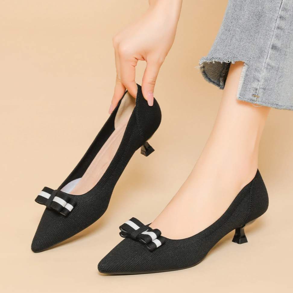 Scarpin Salto Kitten Confortável em Malha Tricô - Romana