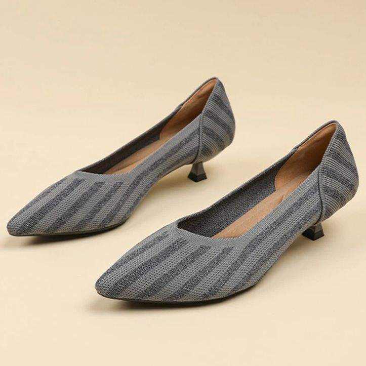 Scarpin Salto Kitten Confortável em Malha Tricô - Cynthia