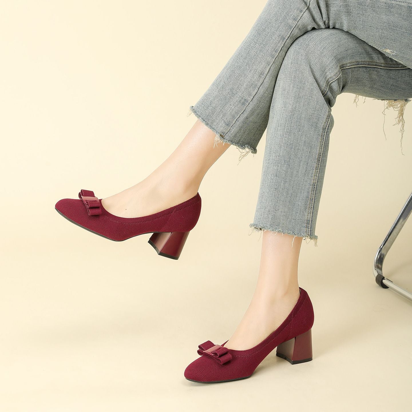 Scarpin Salto Bloco Confortável em Malha Tricô – Valerie