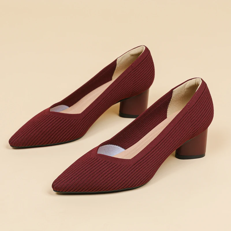 Scarpin Salto Bloco Confortável em Malha Tricô - Hazel