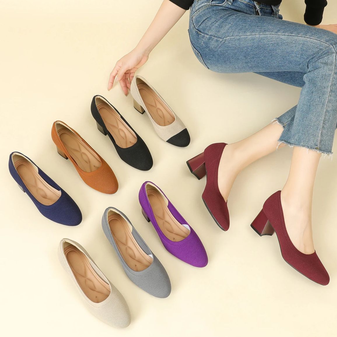 Scarpin Salto Bloco em Malha Tricô Confortável – Dominique