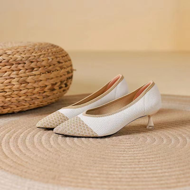 Scarpin Salto Kitten Confortável em Malha Tricô - Alissa