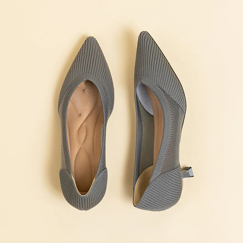 Scarpin Salto Kitten Confortável em Malha Tricô - Sarah