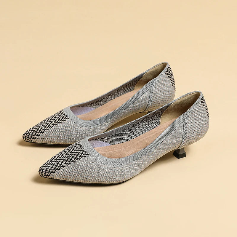 Scarpin Salto Kitten Confortável em Malha Tricô - Dandara