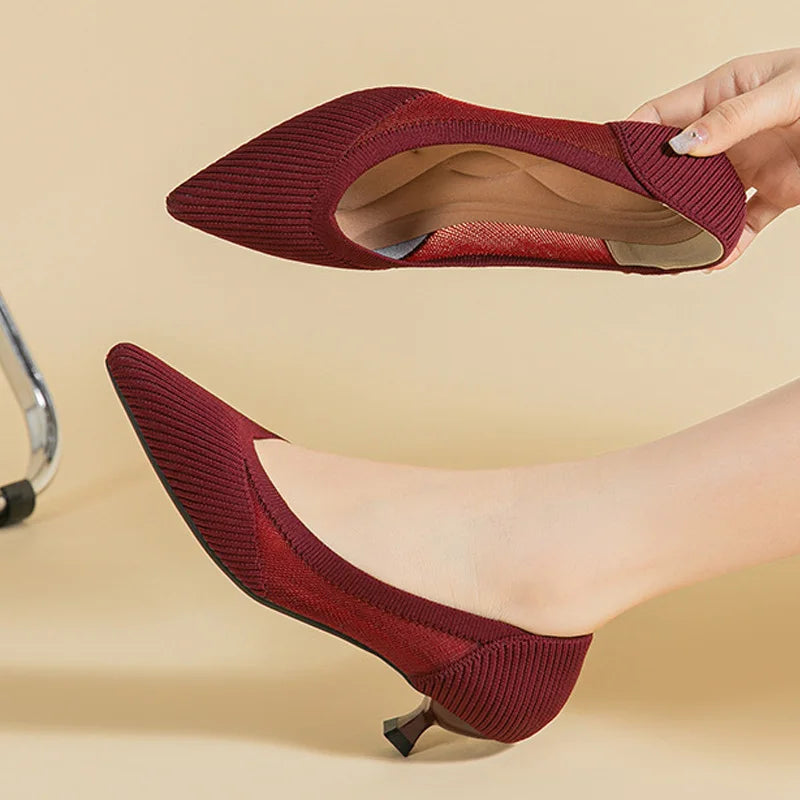 Scarpin Salto Kitten Confortável em Malha Tricô - Sarah