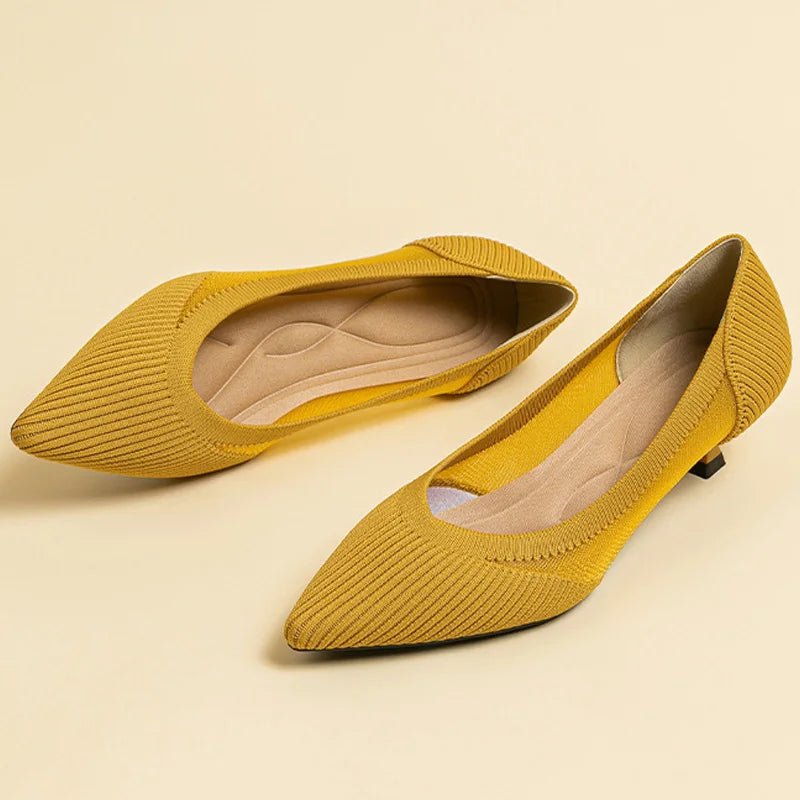 Scarpin Salto Kitten Confortável em Malha Tricô - Sarah