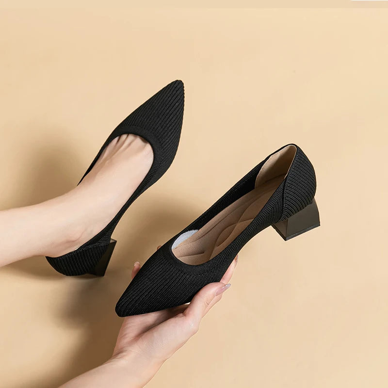 Scarpin Salto Bloco Confortável em Malha Tricô - Agnes