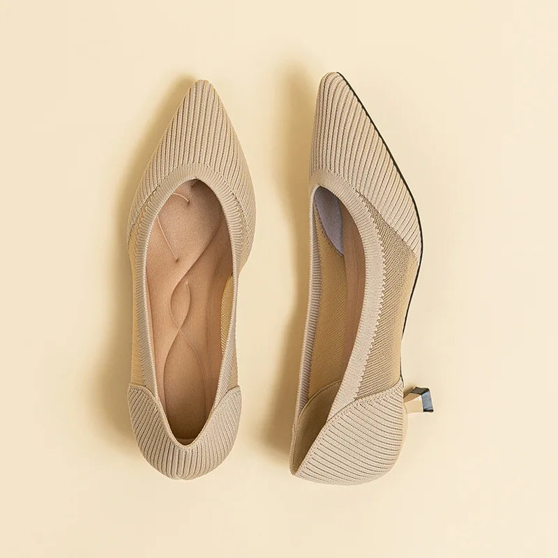 Scarpin Salto Kitten Confortável em Malha Tricô - Sarah