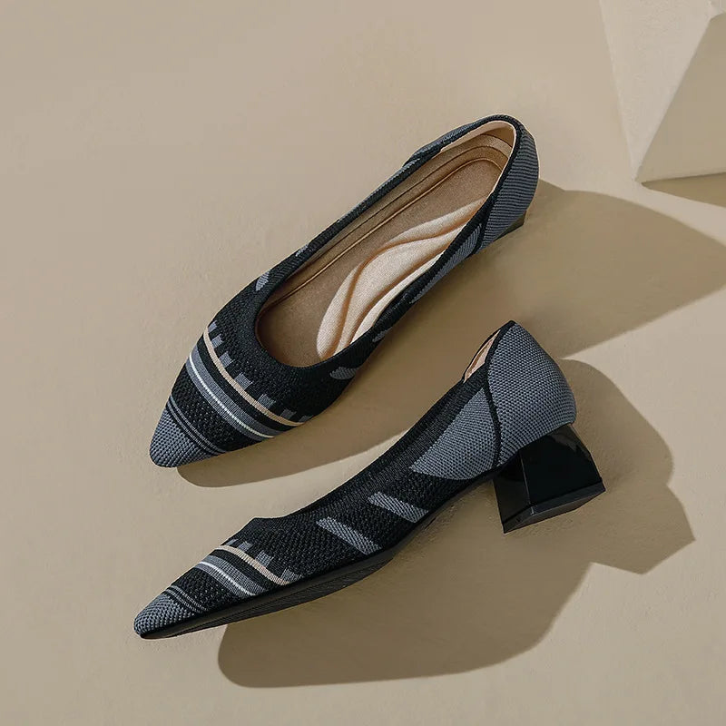 Scarpin Salto Bloco Confortável em Malha Tricô - Lais