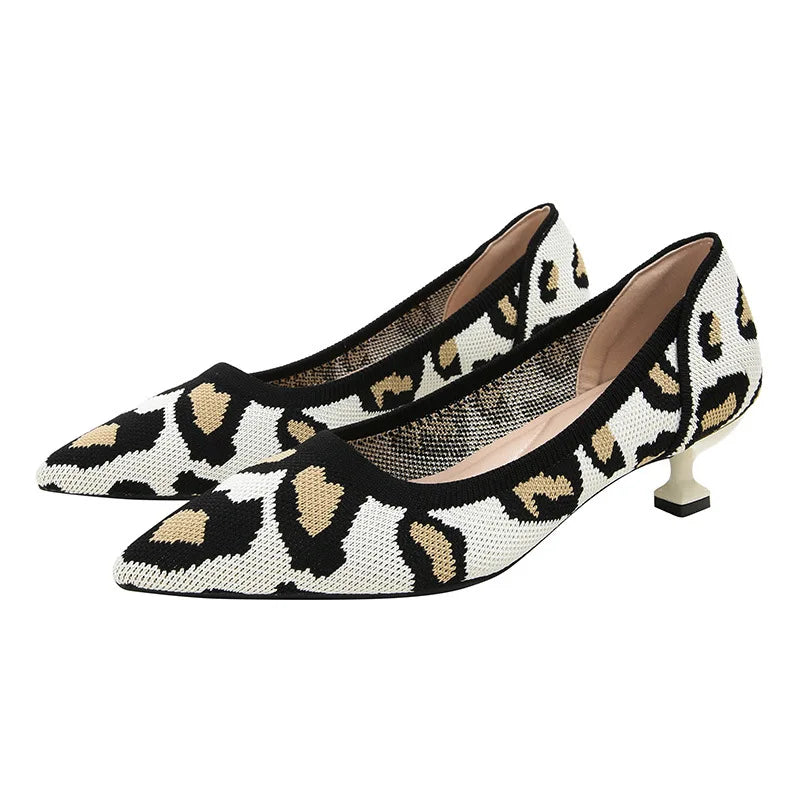 Scarpin Salto Kitten Confortável em Malha Tricô - Stella