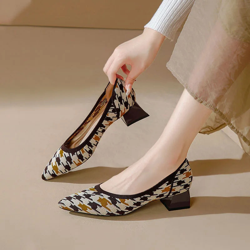 Scarpin Salto Bloco Confortável em Malha Tricô - Lais