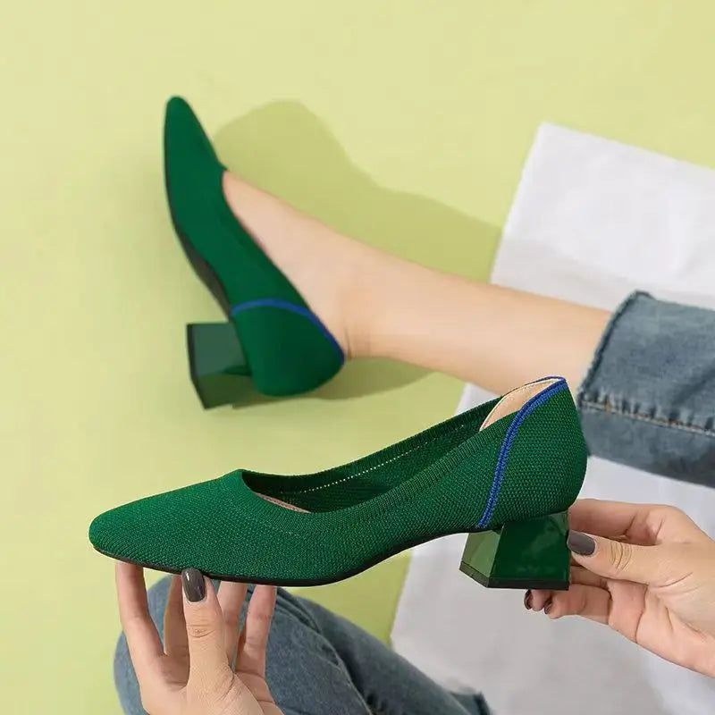 Scarpin Salto Bloco Confortável em Malha Tricô -Dione