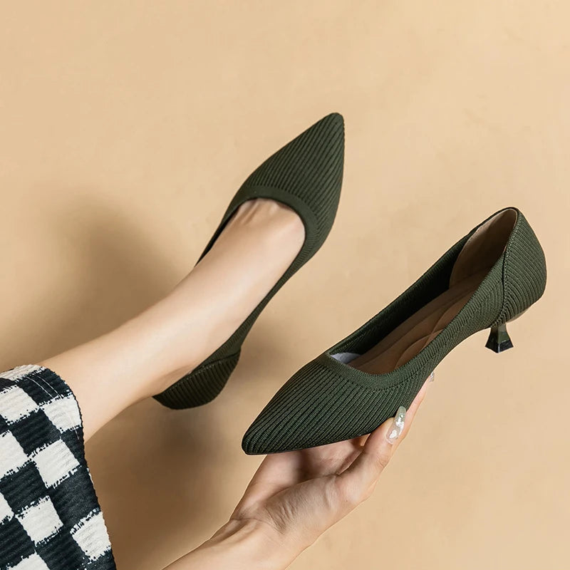 Scarpin Salto Kitten Confortável em Malha Tricô - Agnes