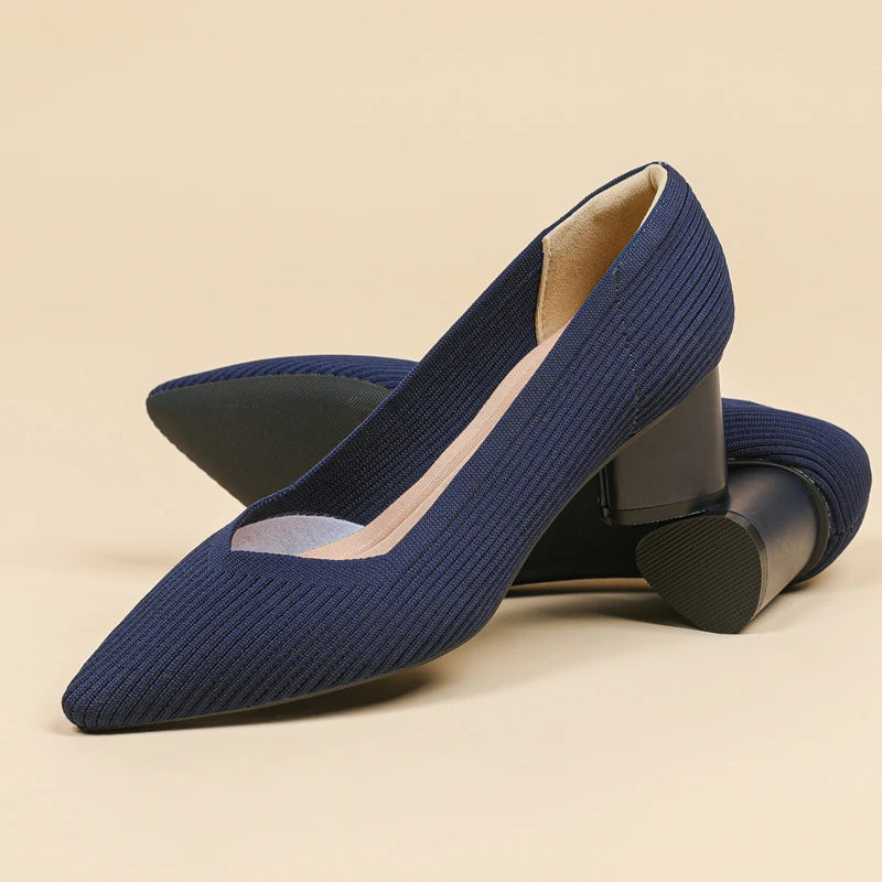 Scarpin Salto Bloco Confortável em Malha Tricô - Hazel