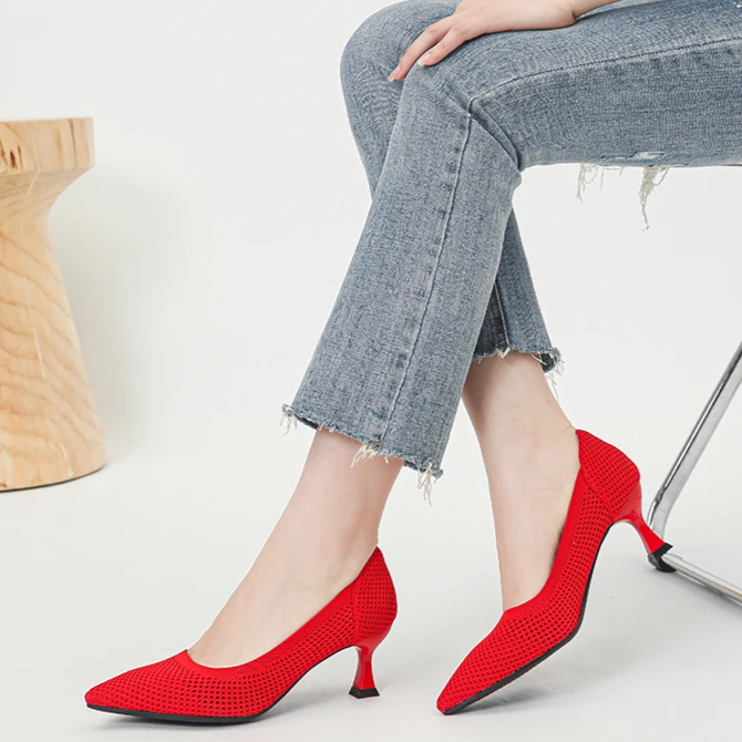 Scarpin Salto Médio Confortável em Malha Tricô - Lara