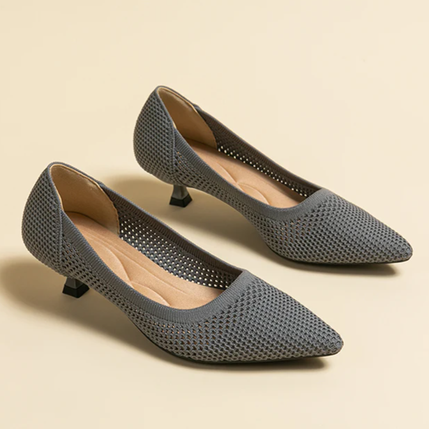 Scarpin Salto Kitten Confortável em Malha Tricô - Leandra