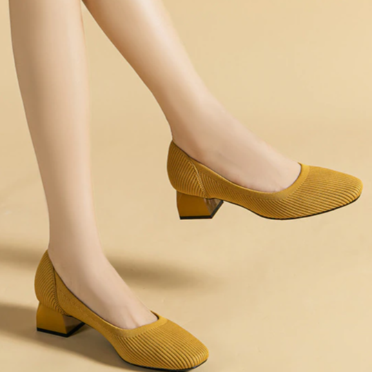 Scarpin Salto Bloco Confortável em Malha Tricô - Lena