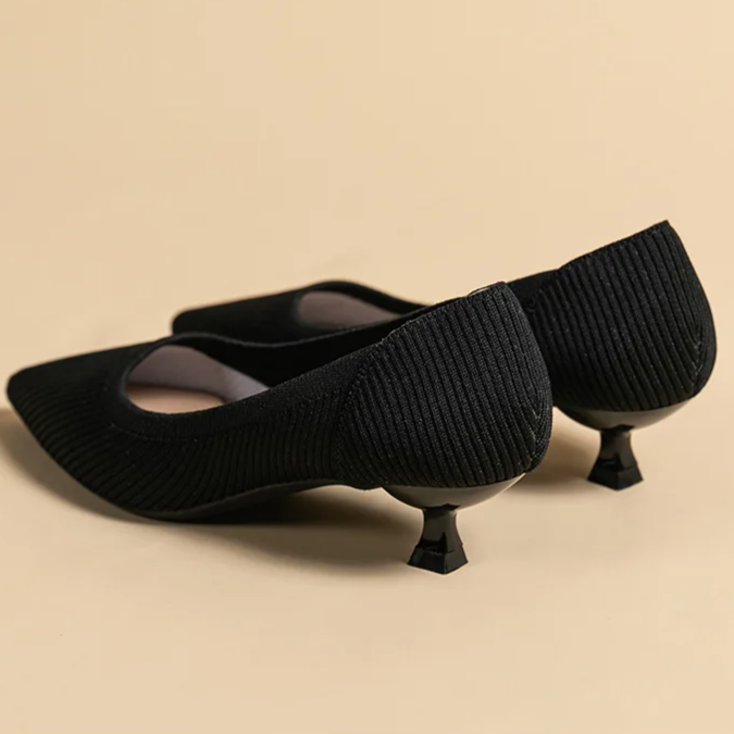 Scarpin Salto Kitten Confortável em Malha Tricô - Agnes