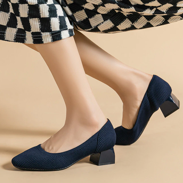 Scarpin Salto Bloco Confortável em Malha Tricô - Lena