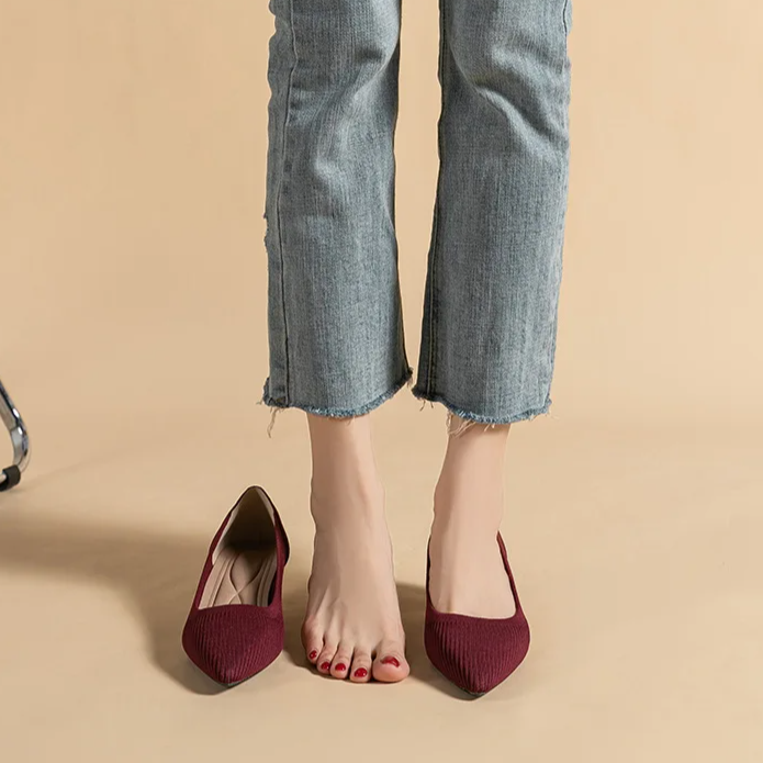 Scarpin Salto Kitten Confortável em Malha Tricô - Agnes