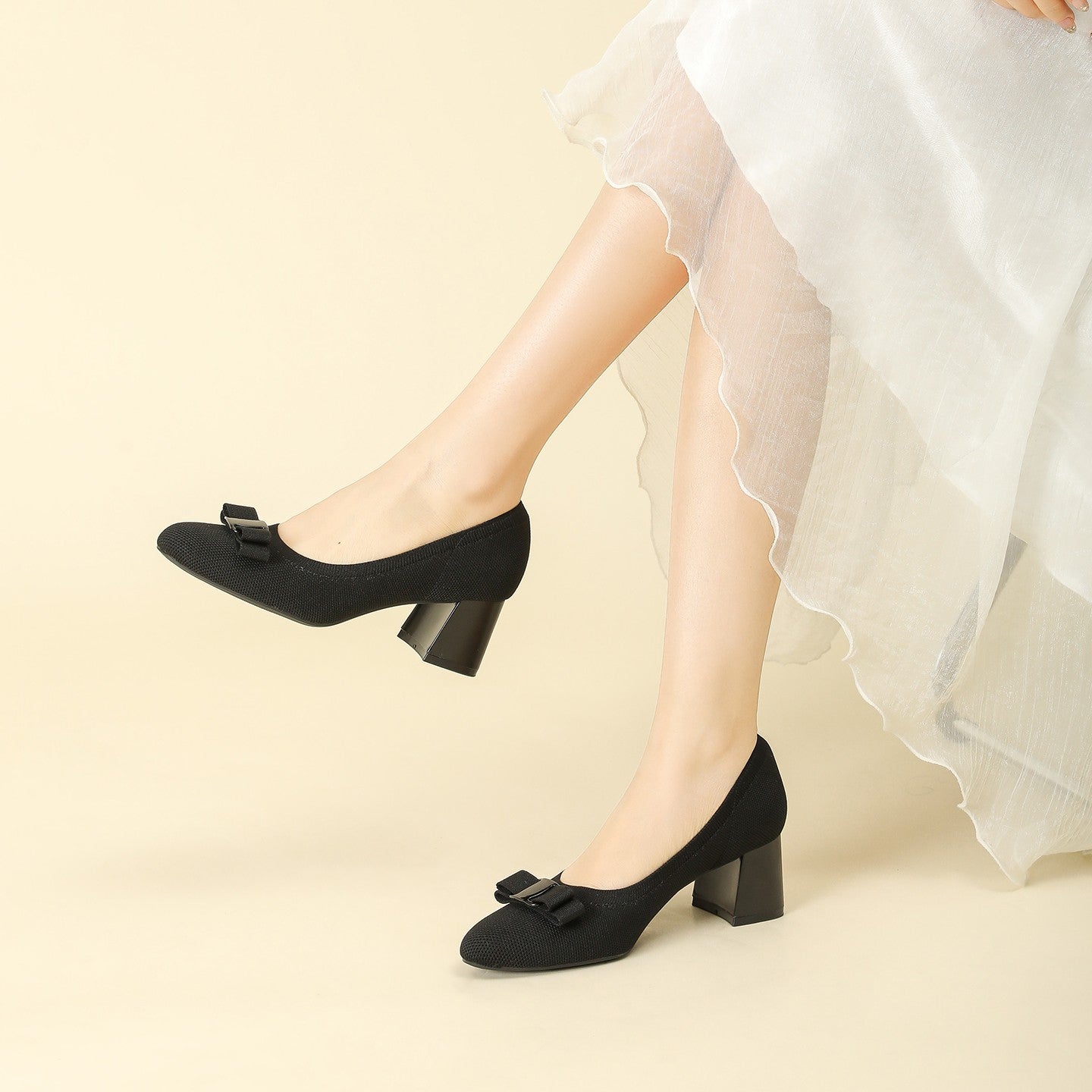 Scarpin Salto Bloco Confortável em Malha Tricô – Valerie