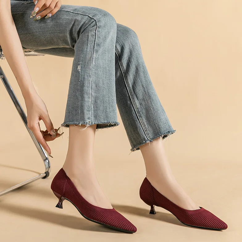 Scarpin Salto Kitten Confortável em Malha Tricô - Agnes