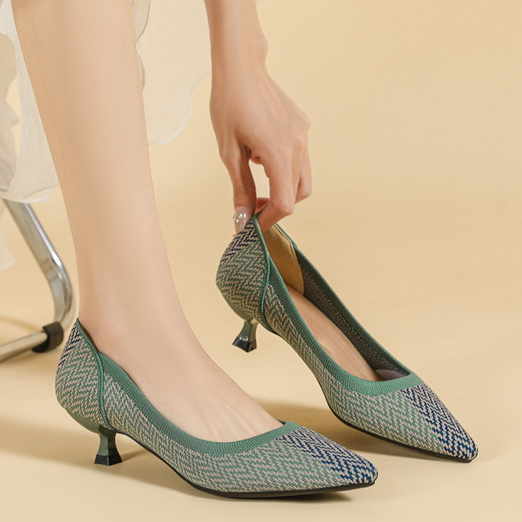 Scarpin Salto Kitten Confortável em Malha Tricô - Dandara