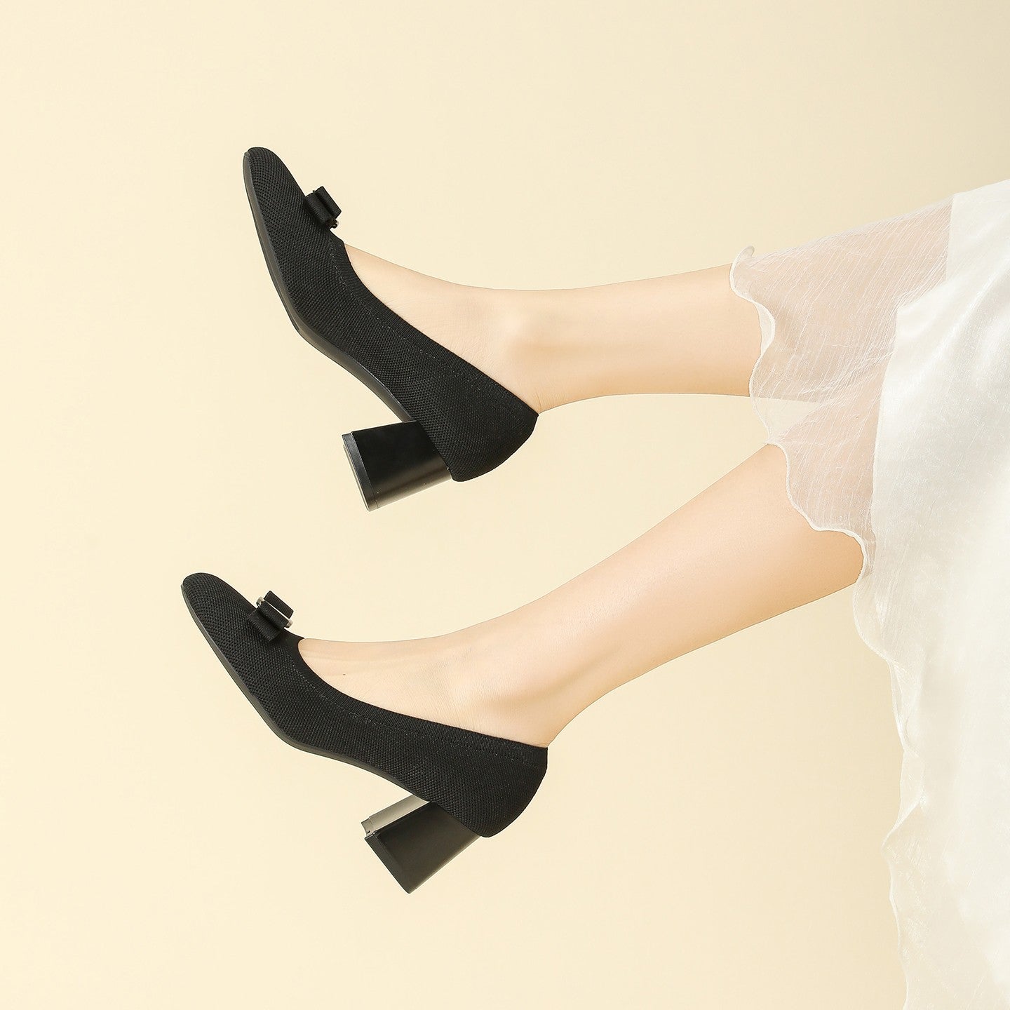 Scarpin Salto Bloco Confortável em Malha Tricô – Valerie
