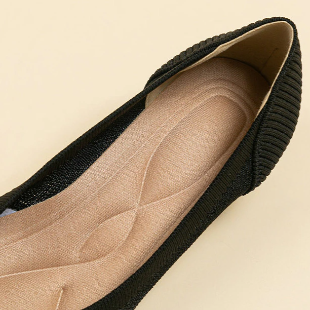 Scarpin Salto Kitten Confortável em Malha Tricô - Sarah