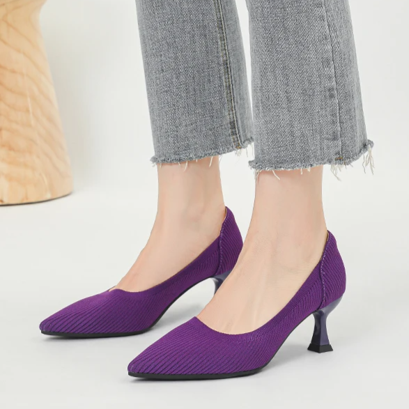 Scarpin Salto Médio Confortável em Malha Tricô - Clara