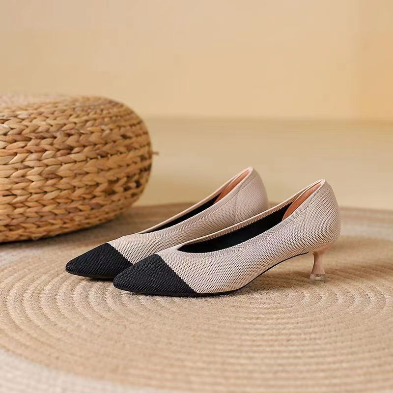 Scarpin Salto Kitten Confortável em Malha Tricô - Alissa
