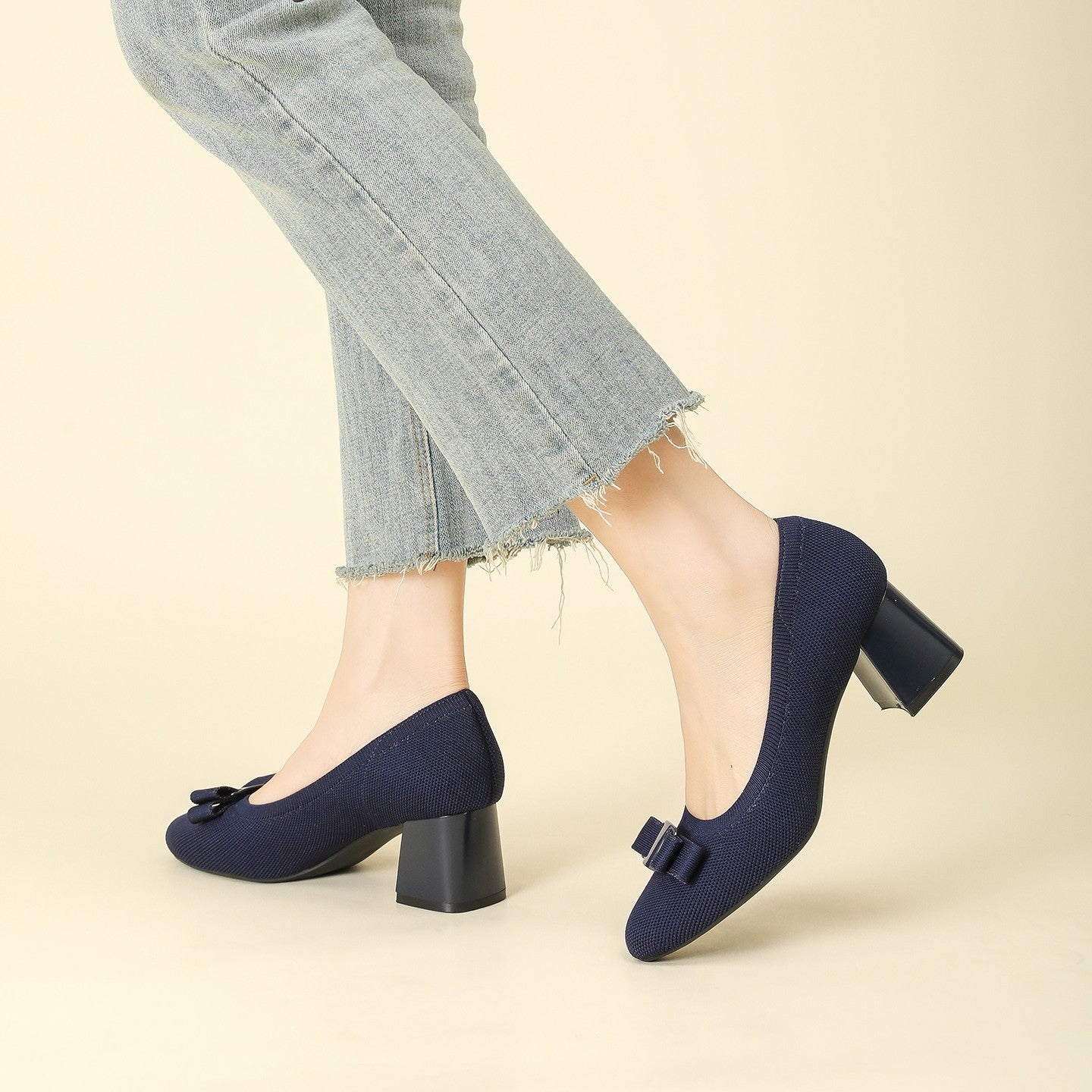 Scarpin Salto Bloco Confortável em Malha Tricô – Valerie