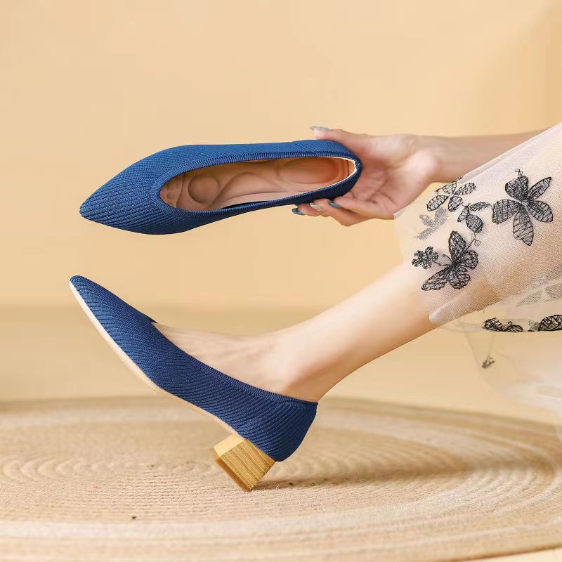 Scarpin Salto Bloco Confortável em Malha Tricô - Tania